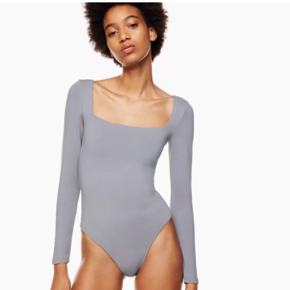 Aritzia Gray Long Sleeve Bodysuit size Small